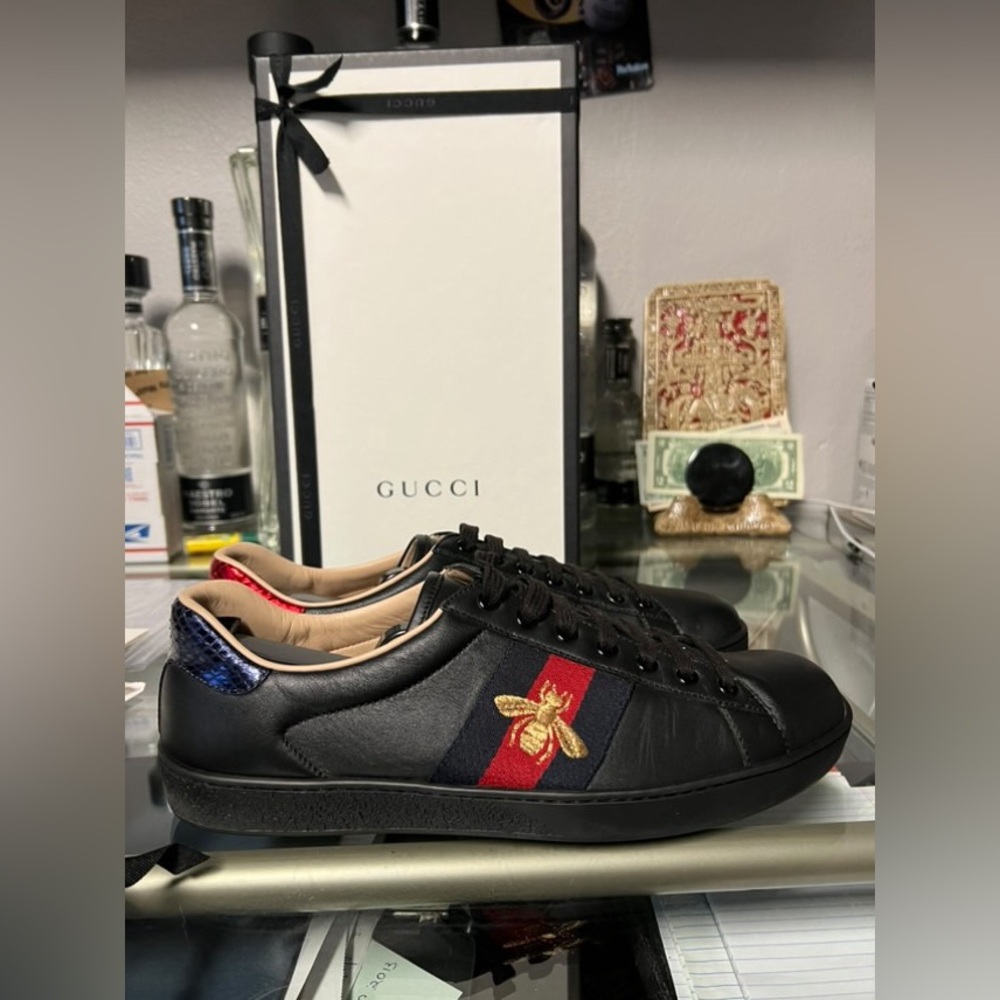 GUCCI MEN'S ACE SNEAKER WITH EMBROIDERY